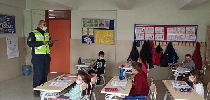Jandarmadan okullarda “Trafik Dedektifleri ve İyi Dersler Şoför Amca” semineri G1