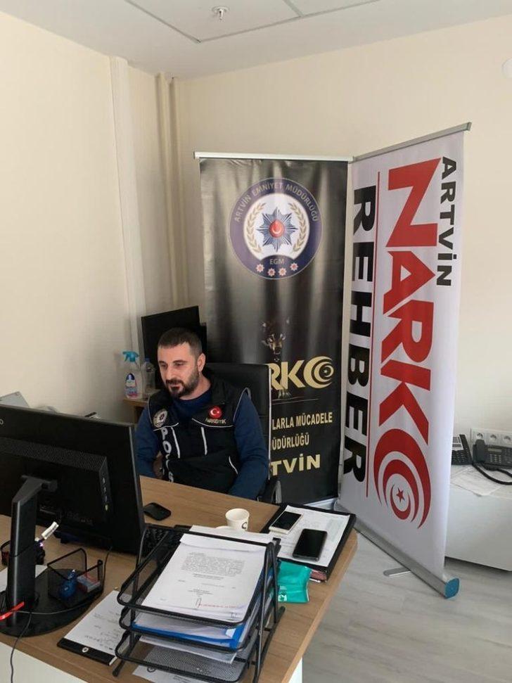 Artvin’de narkotik polisleri, ’en iyi narkotik polisi: Anne’ projesini din görevlilerine anlattı G3