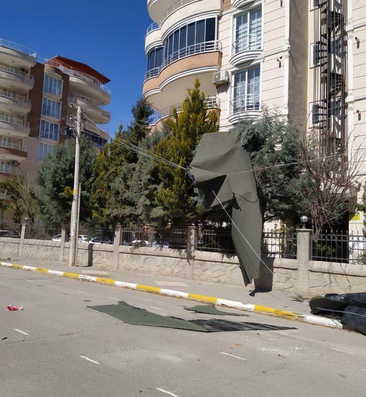 Şiddetli rüzgar hayatı olumsuz etkiliyor G5