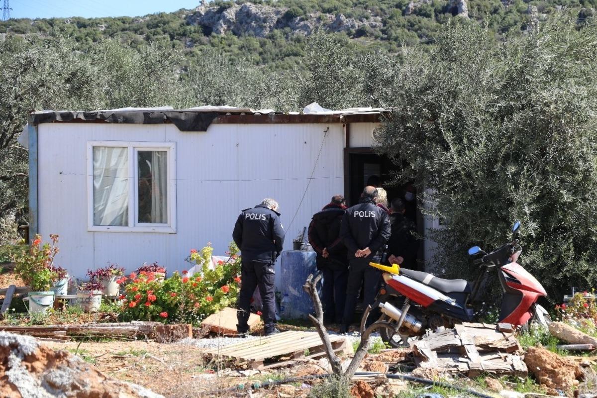 Babasını hastaneye g&ouml;t&uuml;rmek i&ccedil;in geldi, cansız bedeniyle karşılaştı