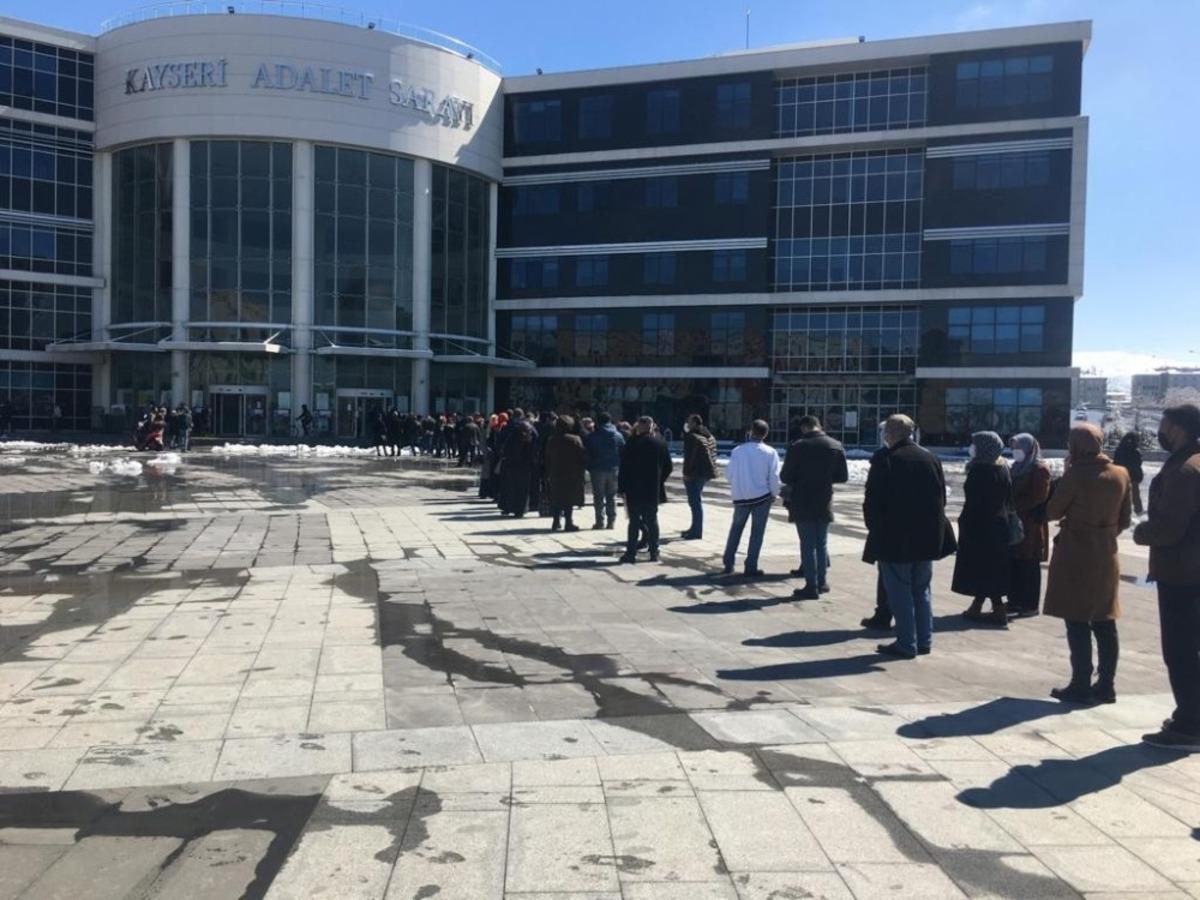 Kayseri Adliyesi&rsquo;nde HES kodu yoğunluğu