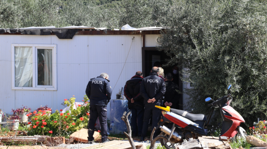 Kahreden an! Babasını hastaneye götürmek için geldi, cansız bedeniyle karşılaştı