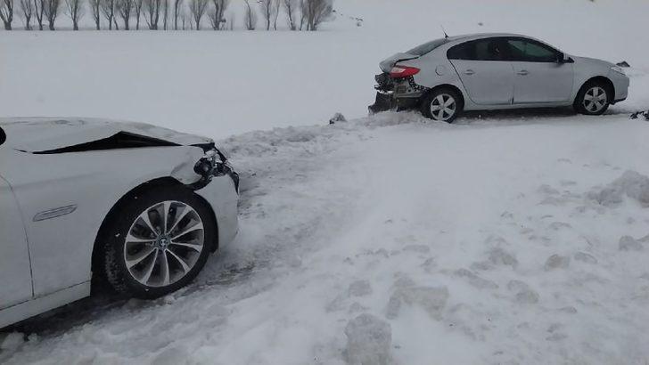 Yoğun kar yağışı ve tipi kazaları beraberinde getirdi G5