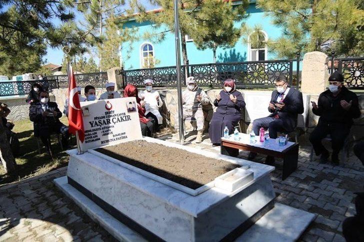 Şehit Uzman Çavuş Yaşar Çakır dualarla anıldı G1