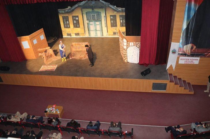 Siirt’te ‘Hayırsız Evlat’ adlı tiyatro oyunu sergilendi G2