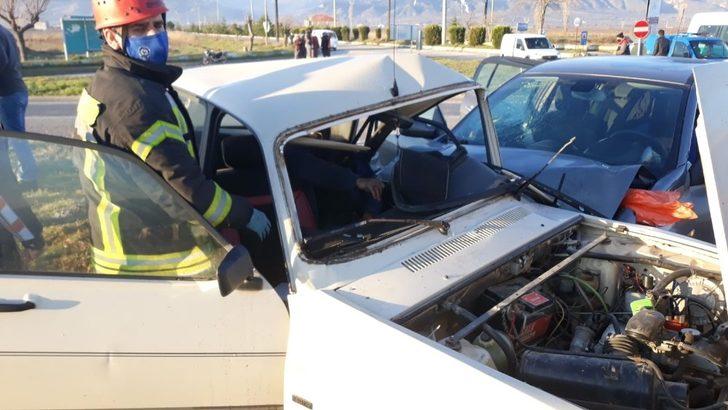 Manisa’da trafik kazası: 1’i ağır 4 yaralı G4