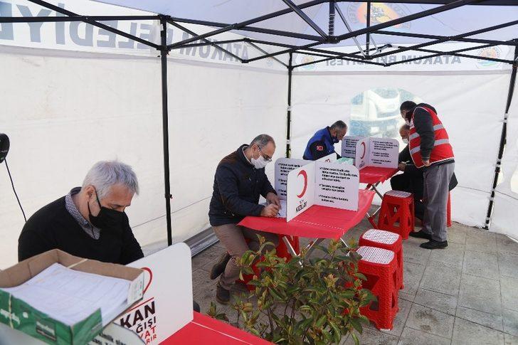 Başkan çağrı yaptı, çalışanlar kan vermek için sıraya girdi G4