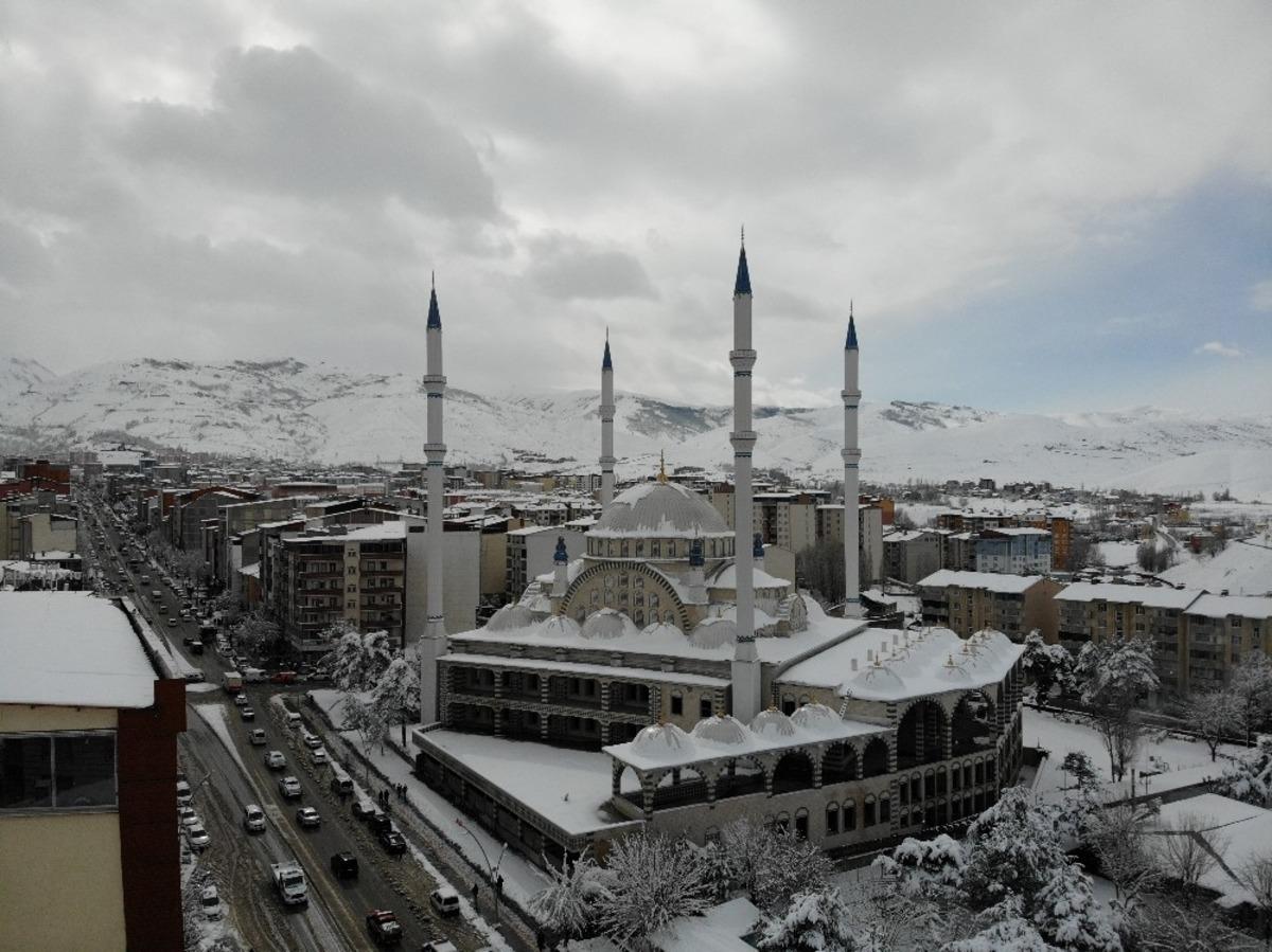 Muş&rsquo;ta kartpostallık kış manzaraları