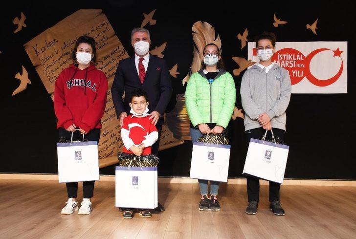 Kuşadası’nda 12 Mart kutlandı G2