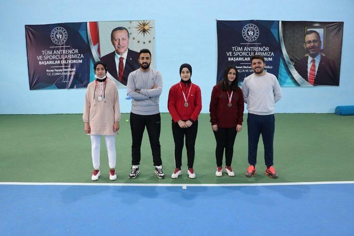 Ağrı’da İstiklal Marşı’nın Kabulü ve M.Akif Ersoy Anma Tenis Turnuvası düzenlendi G2