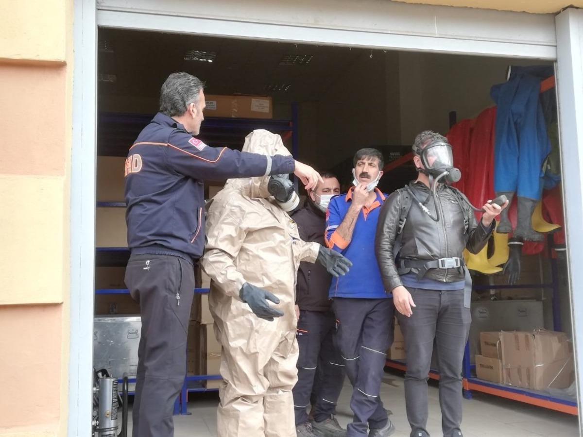 Diyarbakır AFAD g&ouml;n&uuml;ll&uuml;lerine teorik ve uygulamalı eğitim verildi