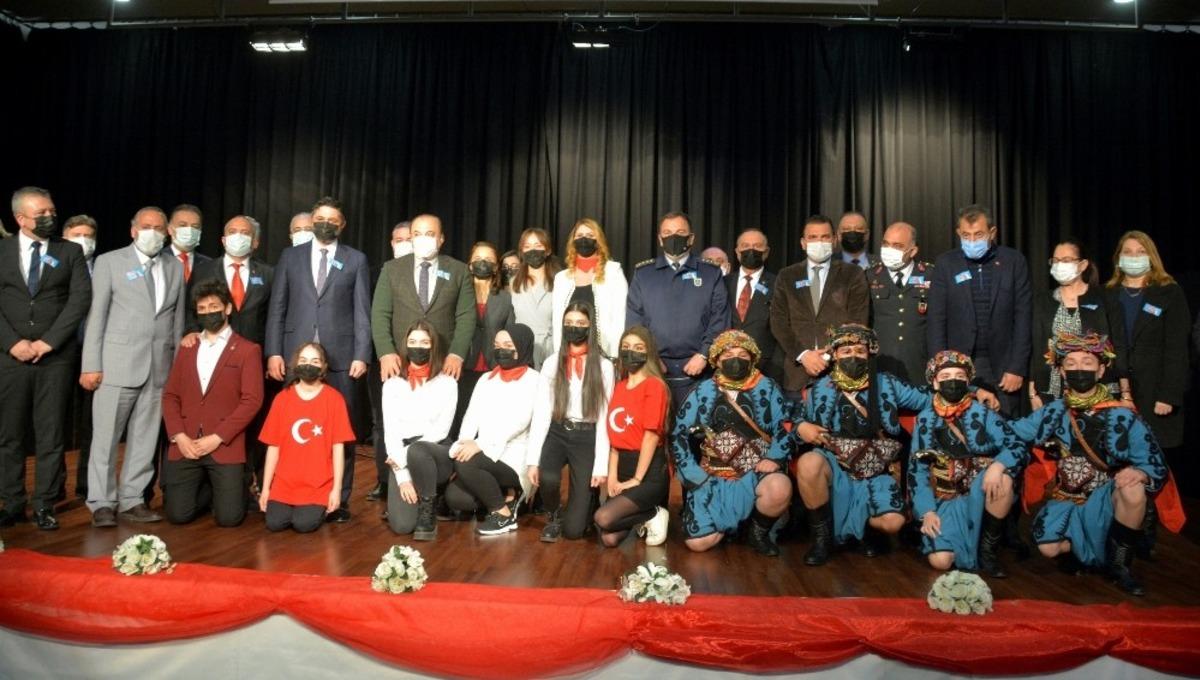 İstiklal Marşı&rsquo;nın kabul&uuml;n&uuml;n 100. yılı Aliağa&rsquo;da kutlandı