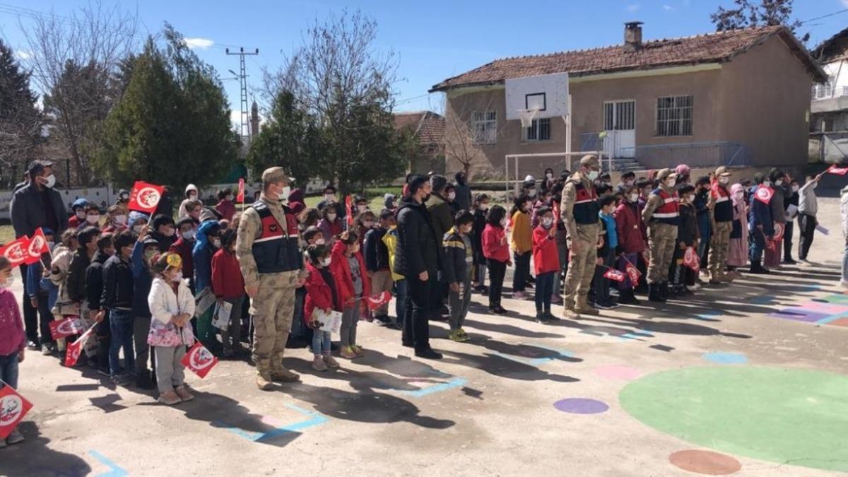 Jandarma&rsquo;dan &ccedil;ocuklarla etkinlik