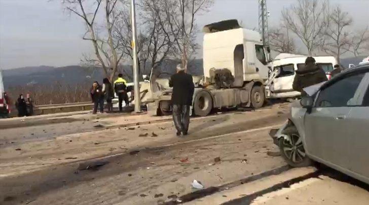 GÜNCELLEME 2 - Bursa-Ankara kara yolunda zincirleme trafik kazası: 3 ölü, 21 yaralı G3
