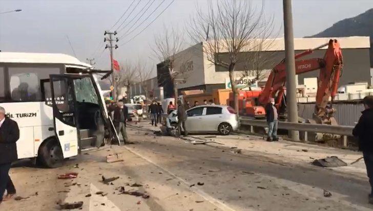 GÜNCELLEME 3 - Bursa-Ankara kara yolunda zincirleme trafik kazası: 3 ölü, 21 yaralı G3