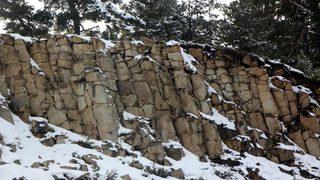 Milyonlarca yıl öncesine ait bazalt sütunları bulundu