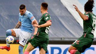 Lazio zorlandı ama Crotone'u yendi!