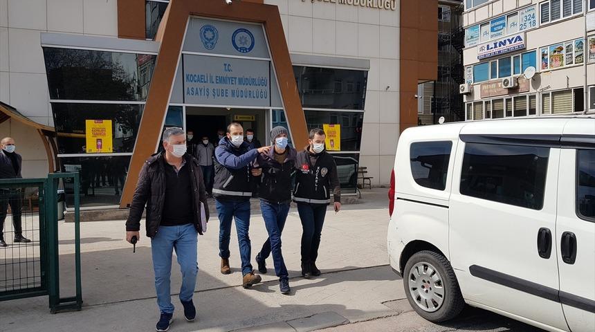 GÜNCELLEME - Kocaeli'de boş dükkanın duvarını kırarak girdikleri kuyumcudan altın çalan zanlılar tutuklandı