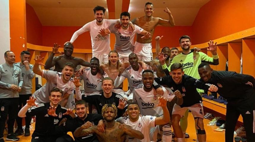 Beşiktaş’tan galibiyet pozu