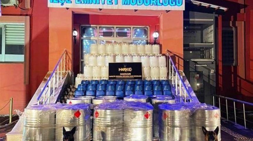 Son Dakika! Bakan Soylu duyurdu: 7 ton asetik asit ele geçirildi