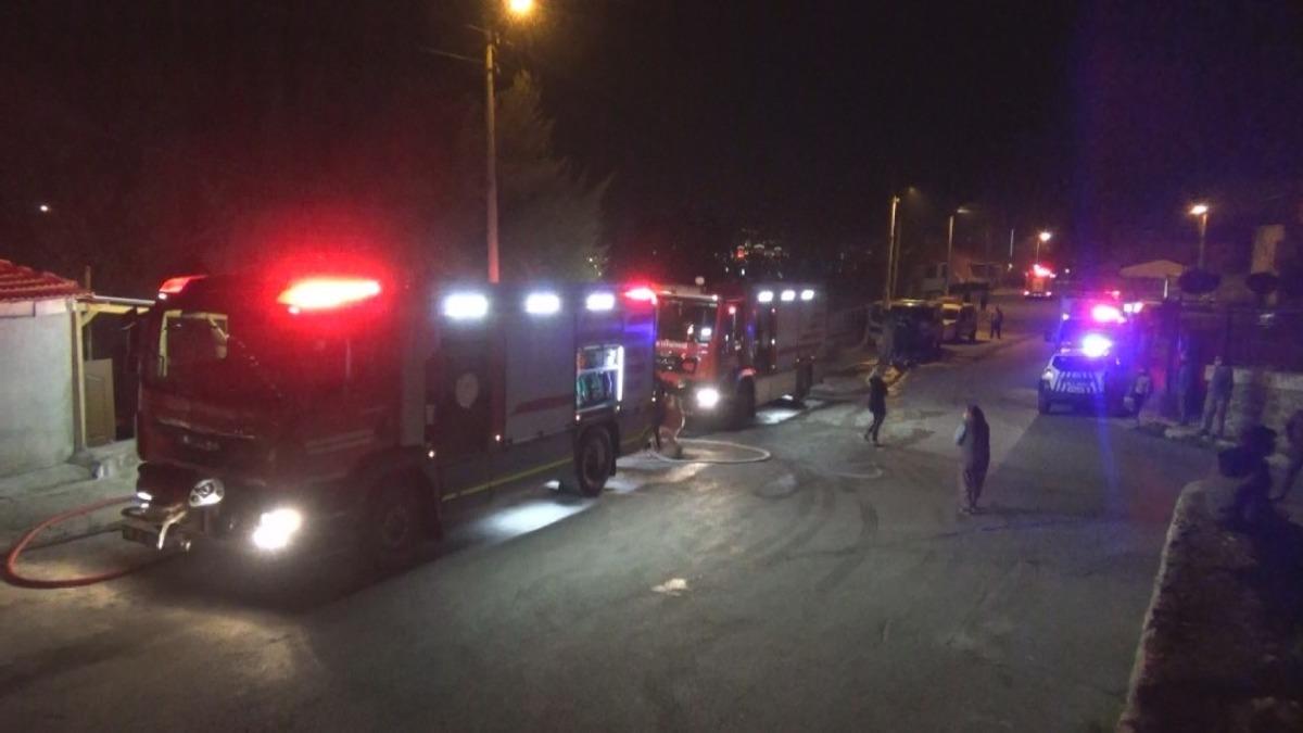İzmir&rsquo;de korkun&ccedil; olay: Karısı ve kızı i&ccedil;erideyken evi ateşe verdi