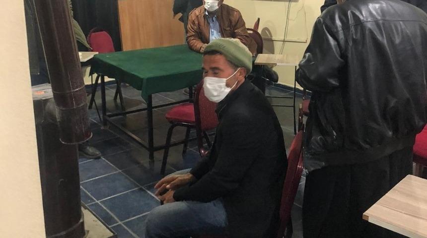 Kahvehanede kısıtlamaları ihlal eden 25 kişiye 86 bin 725 lira ceza