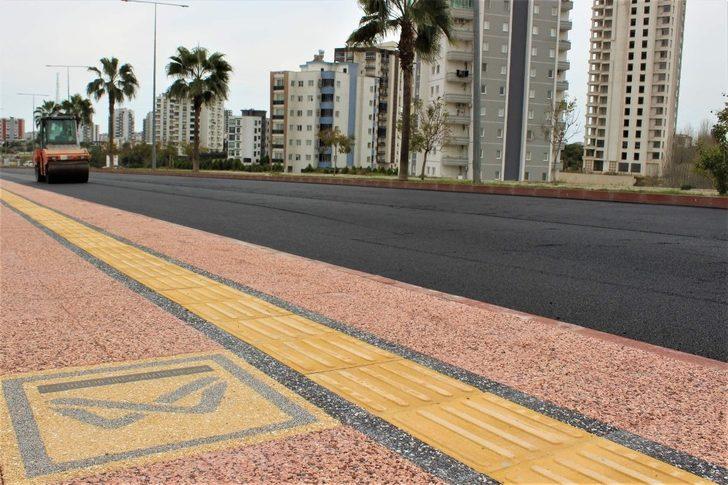 Yol yapım ekipleri, 6 ilçede çalışma yürütüyor G3