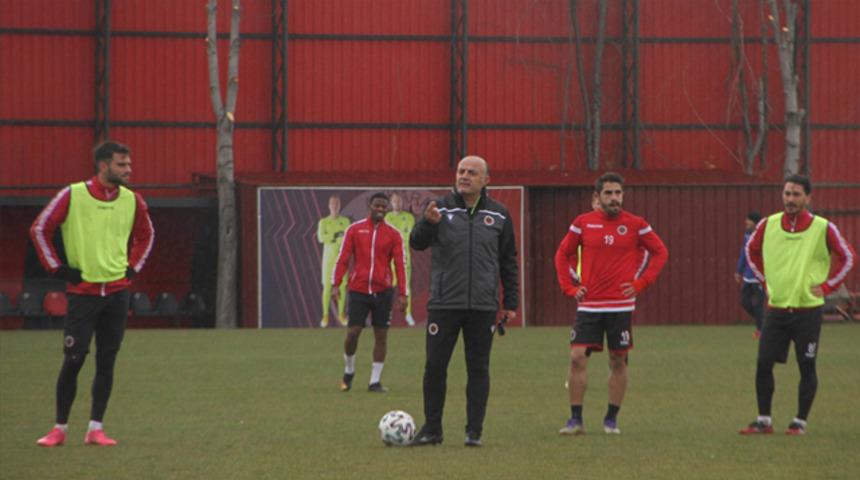 Gençlerbirliği'nde Özcan Bizati ile ilk sınav