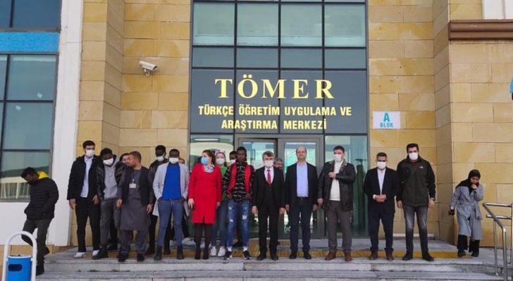 Rektör Uysal: “Hilalin dalgalandığı her yerde bizler canımızı vermeye hazırız” G3