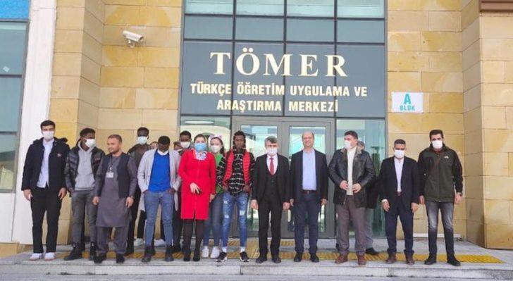 Rektör Uysal: “Hilalin dalgalandığı her yerde bizler canımızı vermeye hazırız” G4