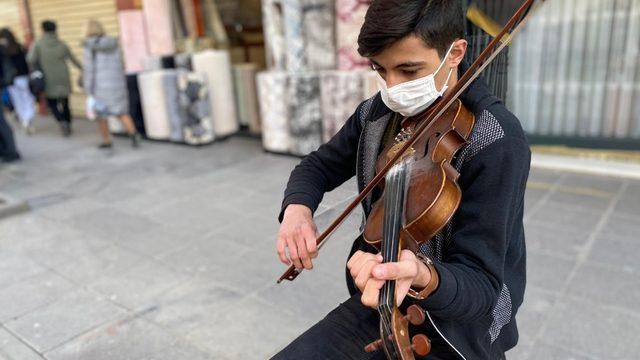 Nota bilmeyen kemancı