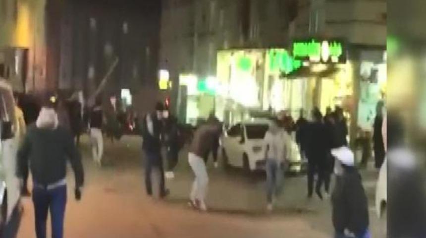 Esenyurt'ta döner bıçaklı kavga! Sokak savaş alanına döndü