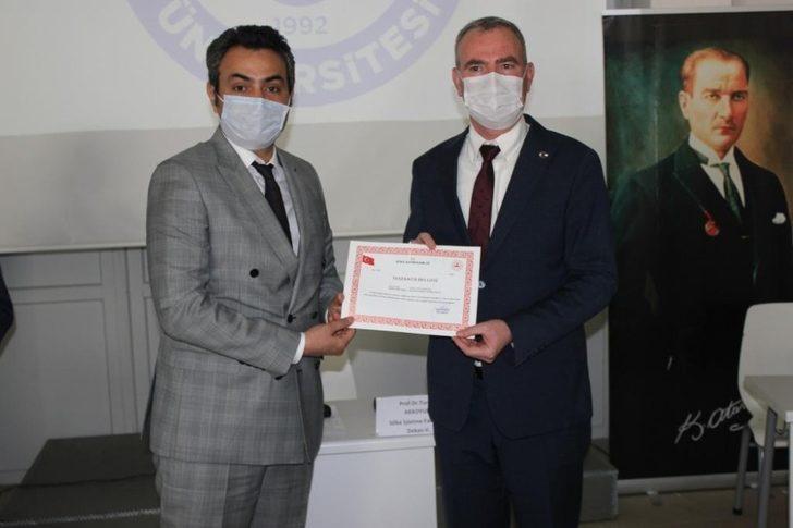 Söke İşletme Fakültesinde İstiklal Marşına saygı etkinliği G4