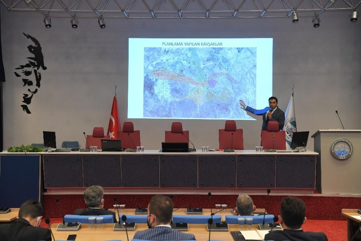 Başkan B&uuml;y&uuml;kkılı&ccedil;&rsquo;a &rsquo;akıllı şehir&rsquo; sunumu