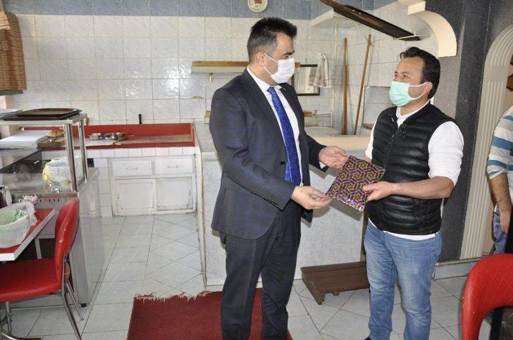 Milli Eğitim müdüründen velilere işyerlerinde ziyaret G3