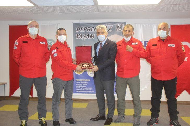 AKUT Başkanı Recep Şalcı: “Siyaset üstü bir çalışma yaparak, Türkiye’yi afetlere karşı dirençli bir ülke yapmamız gerekiyor” G3