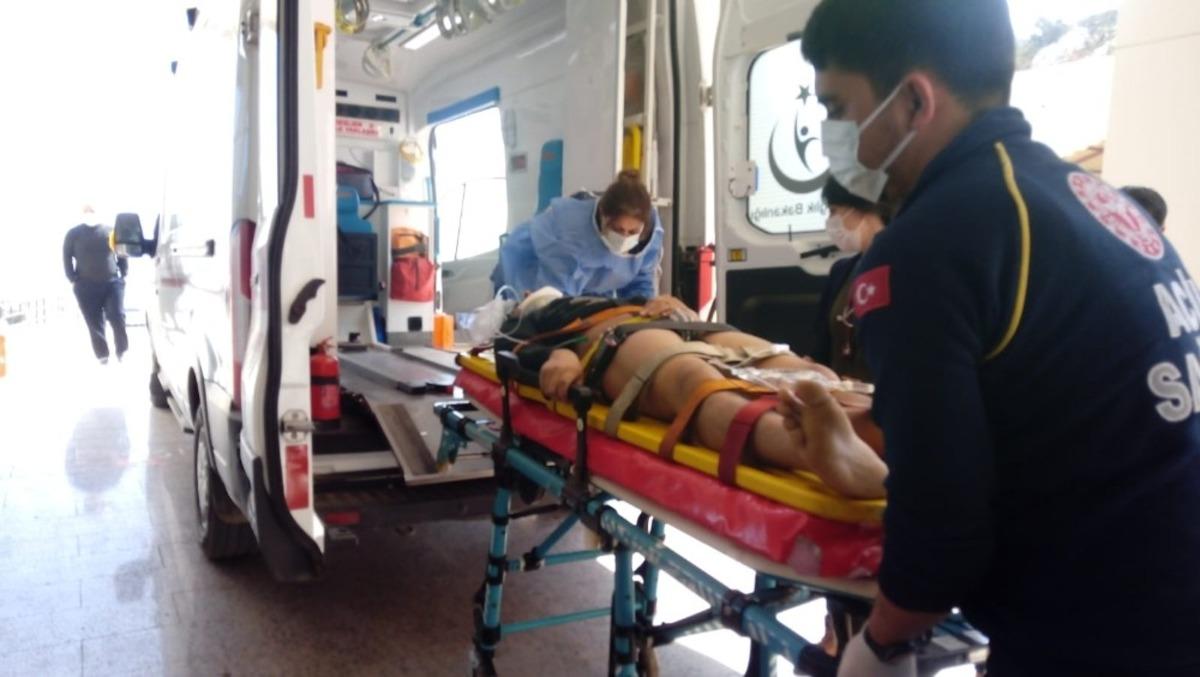 300 kiloluk makinenin altında sağ &ccedil;ıktı