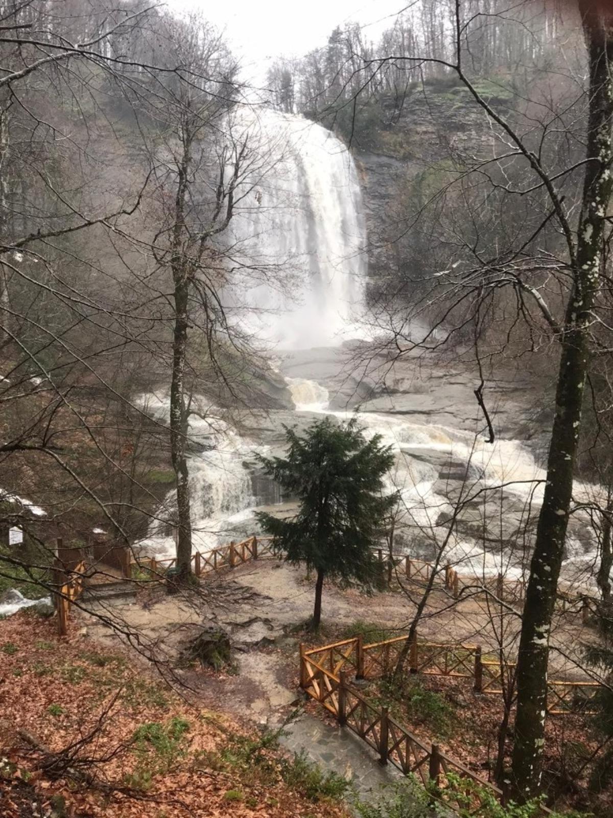 Suu&ccedil;tu Şelalesi &ccedil;ağlıyor