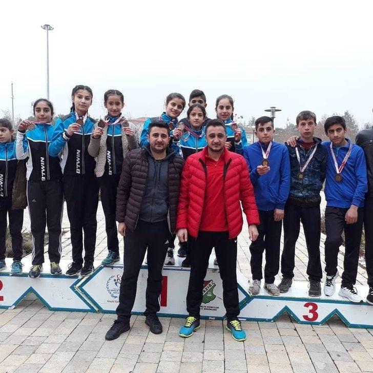 Malazgirtli atlet Türkiye ikincisi oldu G3