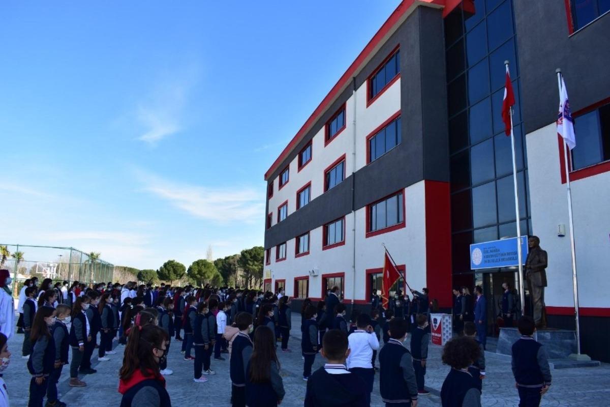 İstiklal Marşı&rsquo;nın kabul&uuml;n&uuml;n 100. yılına coşkulu kutlama