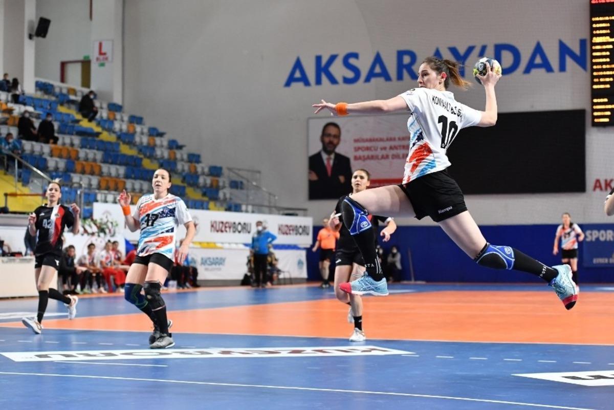 Mavi Kelebekler Aksaray&rsquo;dan galibiyetle d&ouml;nd&uuml;