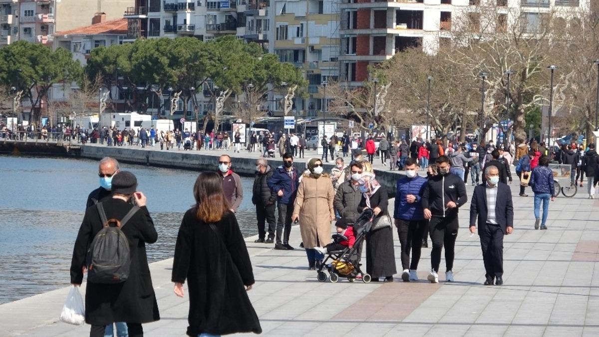 &Ccedil;anakkale korona vir&uuml;s haritasında kırmızı kategoriye doğru hızla ilerliyor