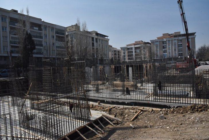 Okulun temelini eski mezunlar attı G3