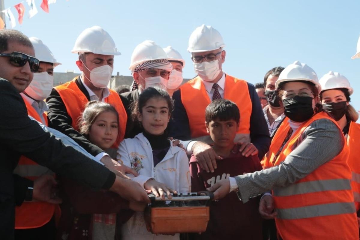 Eyy&uuml;biyede Gen&ccedil;lik Merkezi temeli atıldı