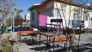 Alzheimer hastası, 40 yıllık eşini tüfekle öldürüp intihar etti 