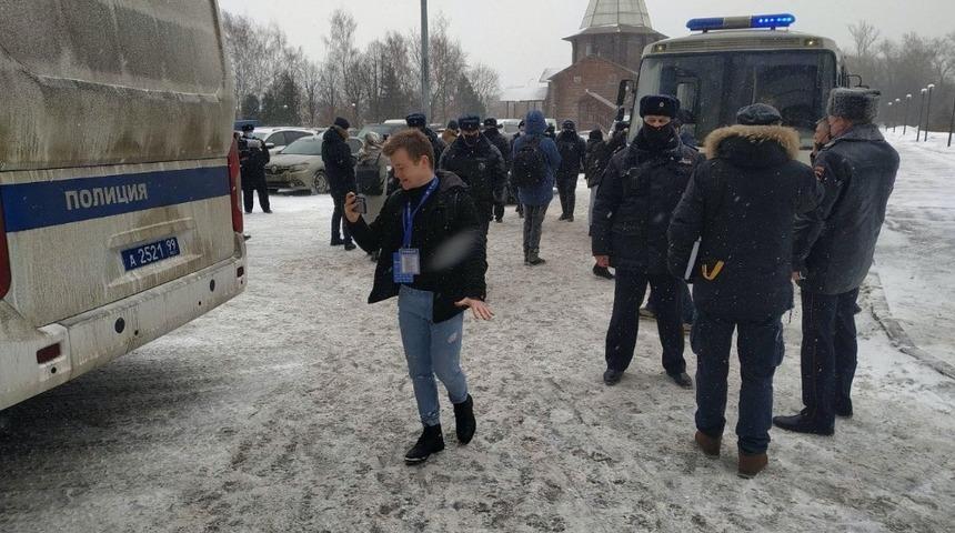 Rusya’da bağımsız milletvekili adaylarının toplantısına polis baskını: 170 gözaltı