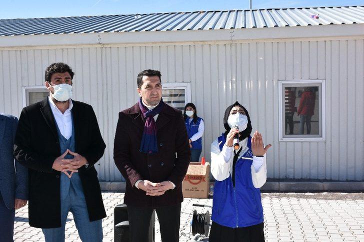 İstiklal Marşı’nın 10 kıtasını ezbere okuyan  Suriyeli Aye, duygulandırdı G2