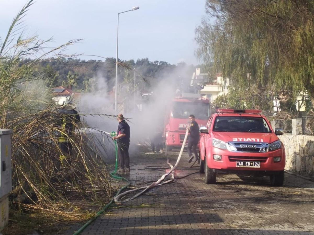 Fethiye&rsquo;de kış ortasında arazi yangını