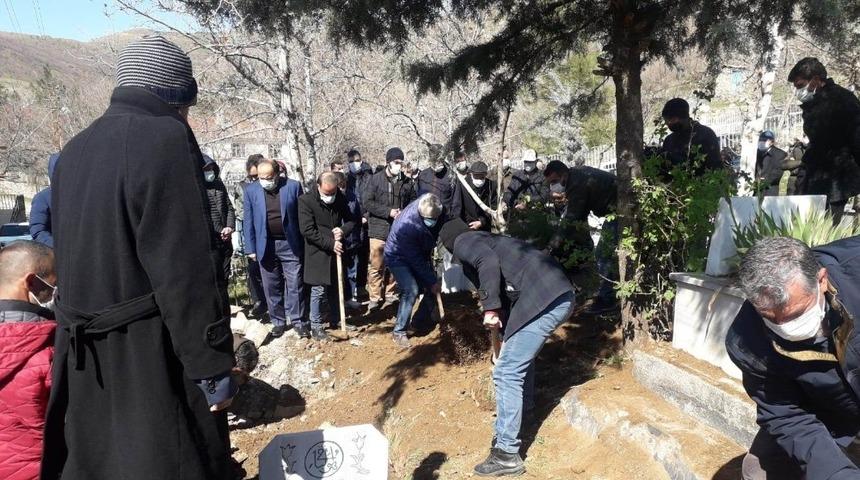 &Ccedil;elik ailesinin acı g&uuml;n&uuml;