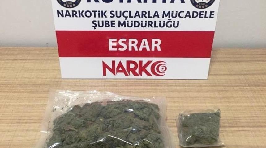 Kütahya’da polis uygulama noktasında esrar ele geçirildi
